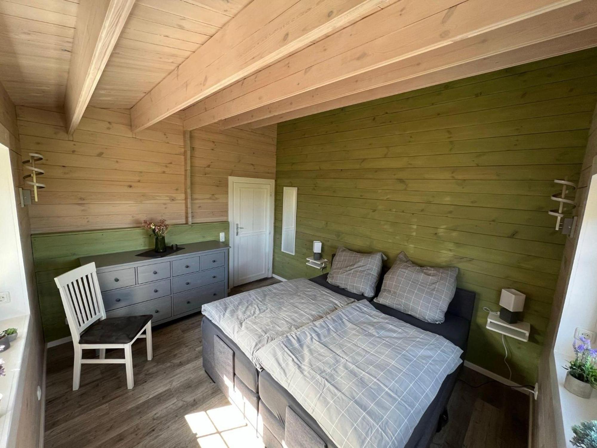 Idyllisches-Blockbohlenhaus-Mit-Eigenem-Garten-Und-Sauna-Zum-Wohlfuehlen Martensrade Exteriér fotografie